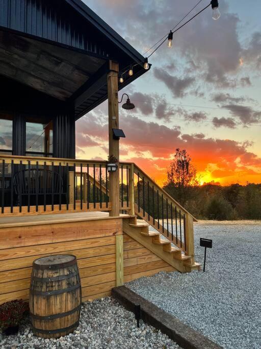 Bourbon Barrel Cottages #2 Of 5 On Kentucky Trail Lawrenceburg Exterior photo